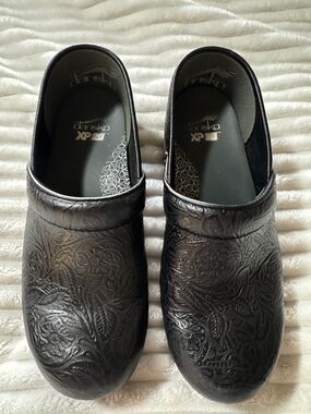Dansko Black Embossed Leather XP 2.0 Clogs